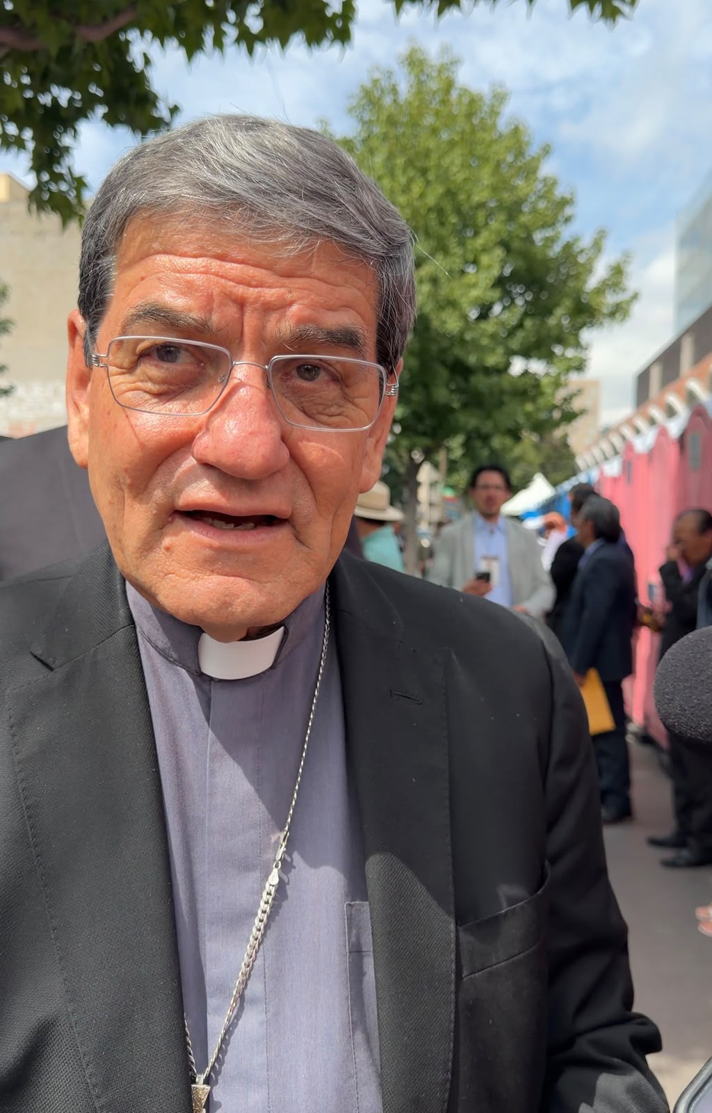 que-refuerce-la-atencion-a-la-salud-el-gem-sugiere-el-arzobispo-raul-gomez