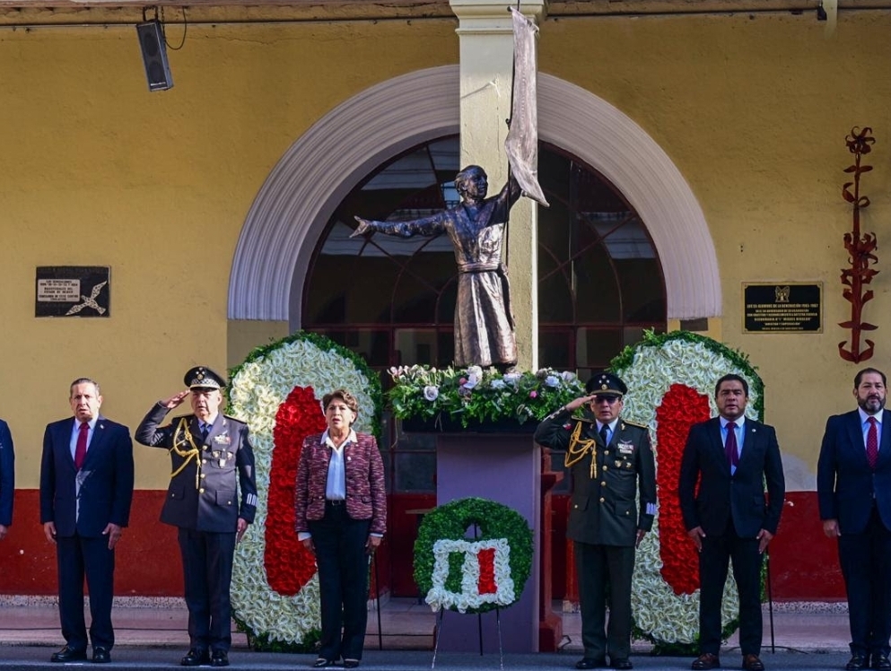 gobernadora-delfina-gomez-rinde-homenaje-a-miguel-hidalgo-en-el-216-aniversario-del-inicio-de-la-independencia