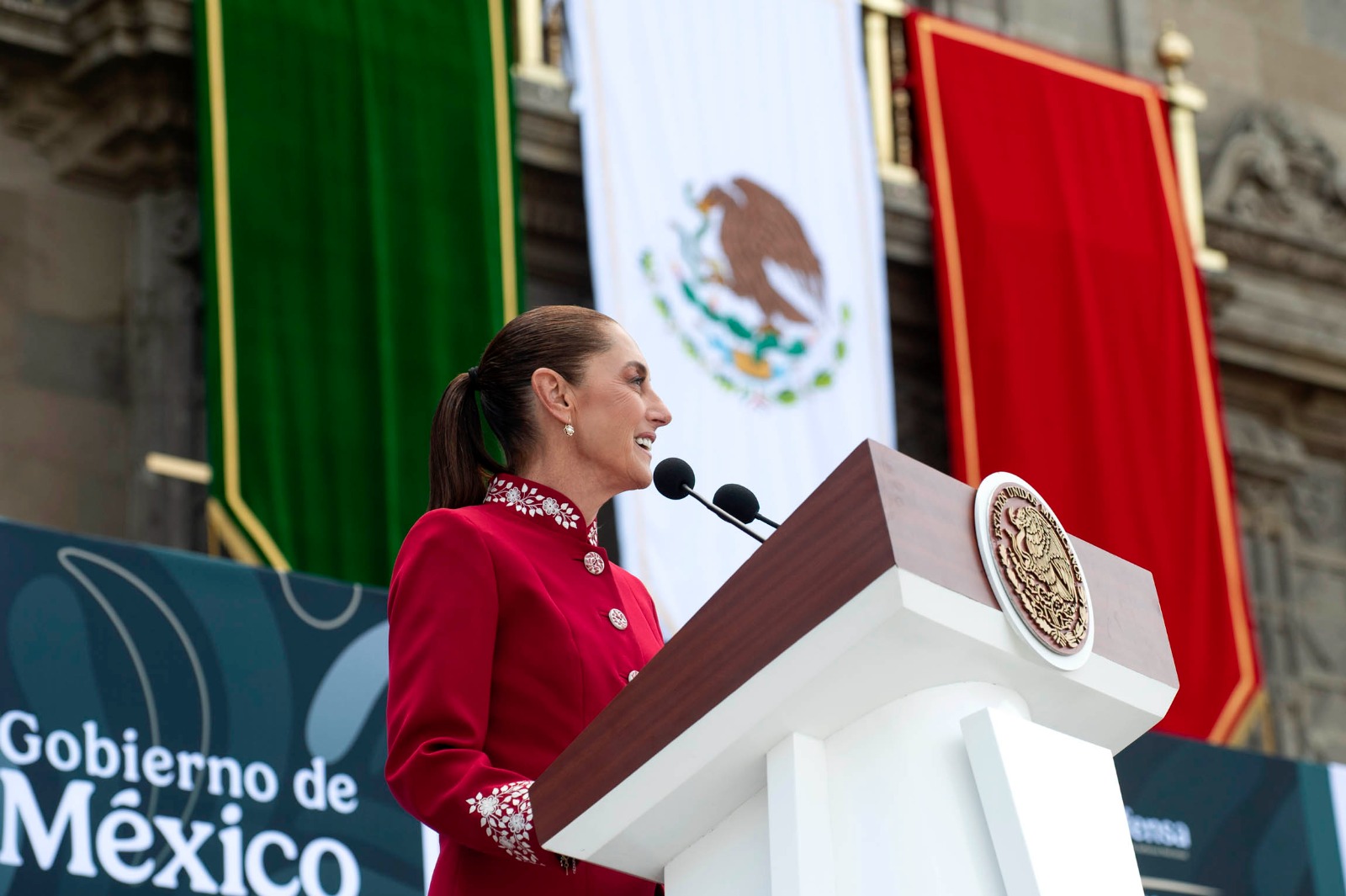 México no se doblega ni se vende, proclama Sheinbaum al mundo