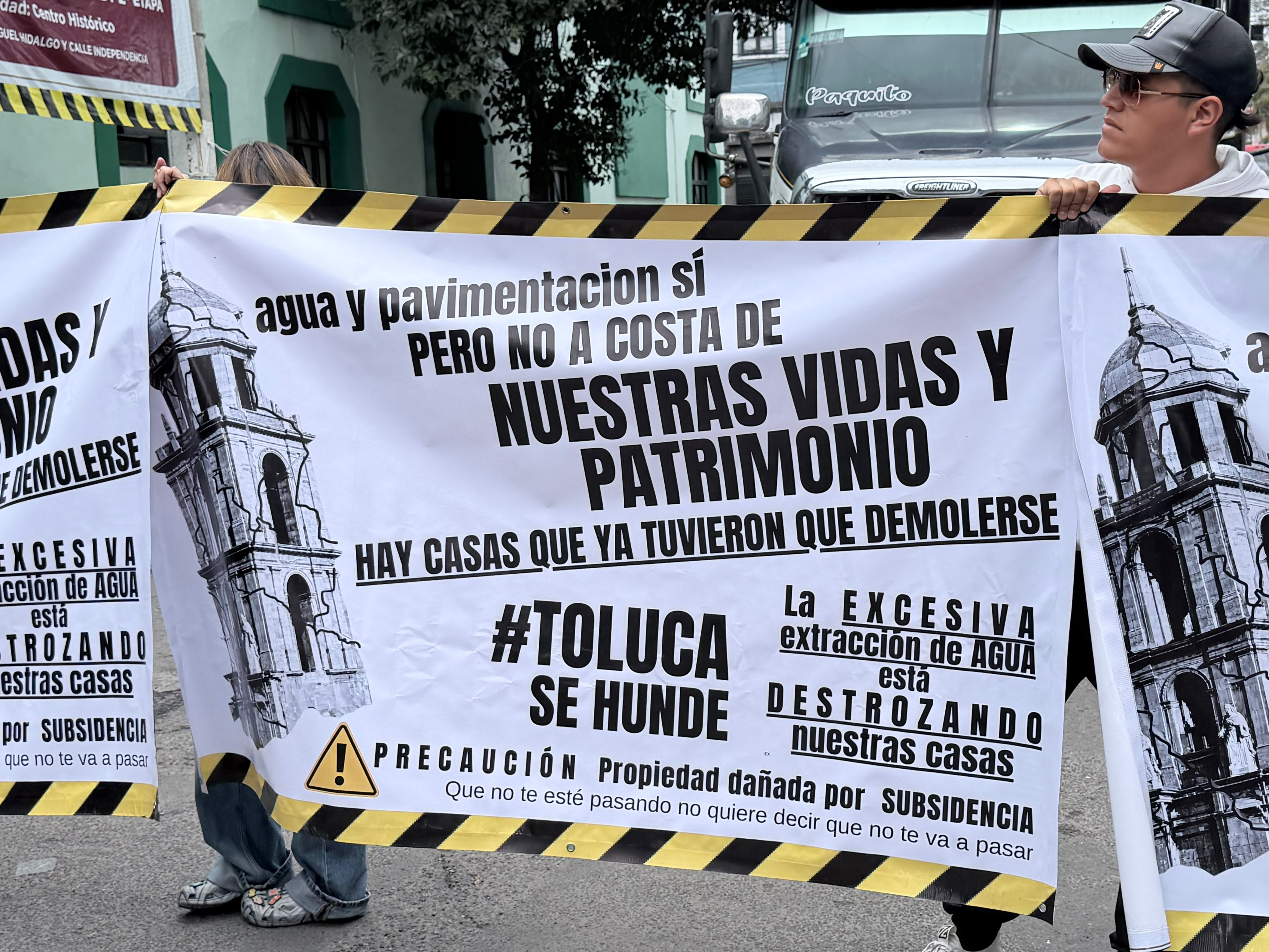 primero-que-se-atiendan-hundimientos-y-despues-se-pavimente-en-humboldt-exigen-vecinos-de-toluca-al-ayuntamiento