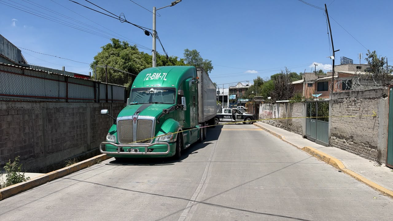 encuentran-un-cadaver-encobijado-en-barranca-de-tultitlan