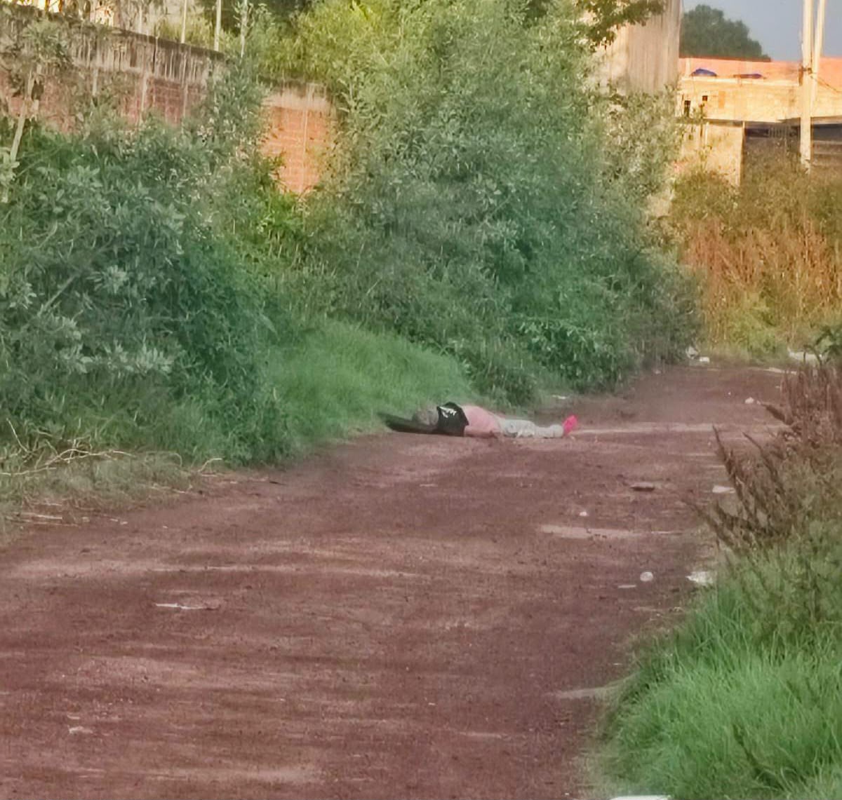 hallan-a-un-hombre-sin-vida-en-camino-de-terraceria-de-nexquipayac