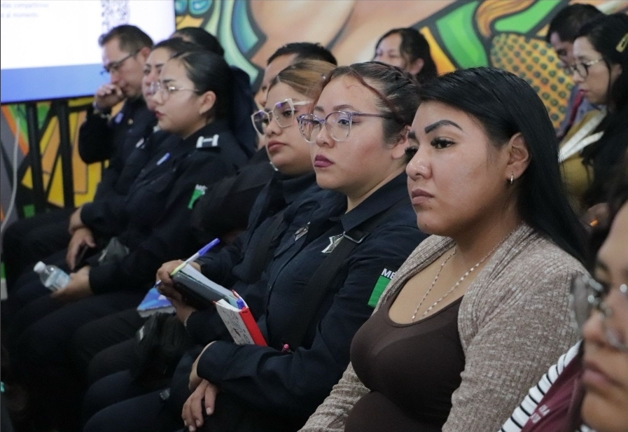 promueve-gobierno-del-edomex-navegacion-segura-para-la-ninez-y-adolescencia-capacita-a-250-personas-con-apoyo-de-meta