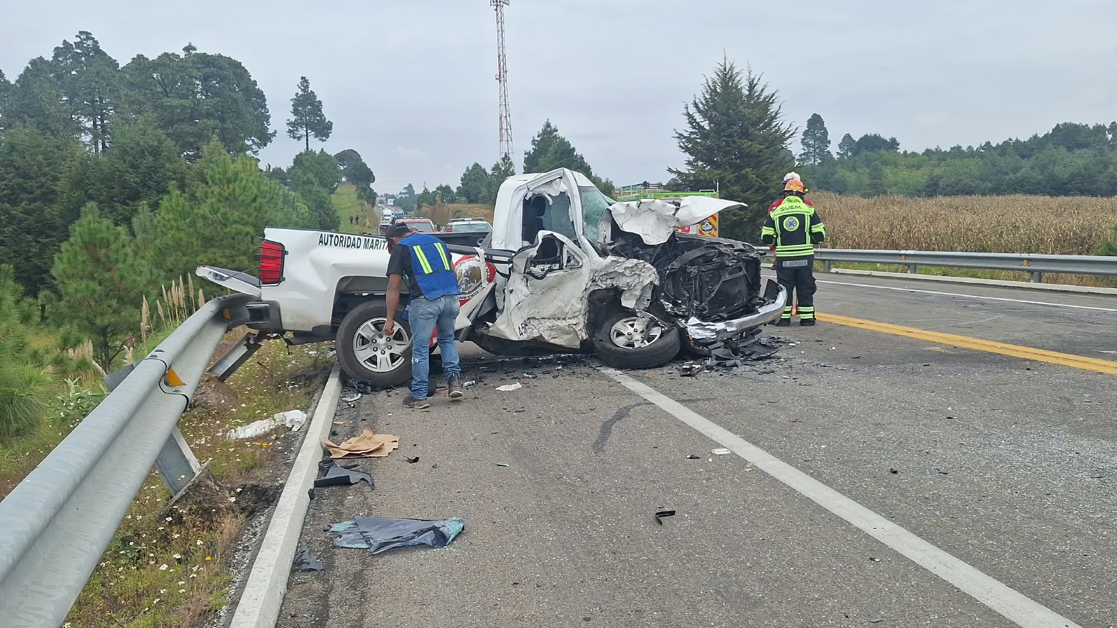 dos-marinos-hospitalizados-y-civil-herido-deja-choque-en-la-toluca-zitacuaro
