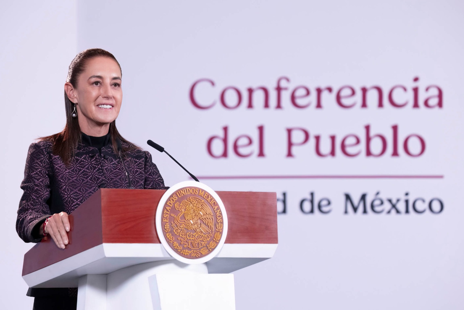 La derecha está contra el pueblo y defiende el racismo y clasismo: Sheinbaum