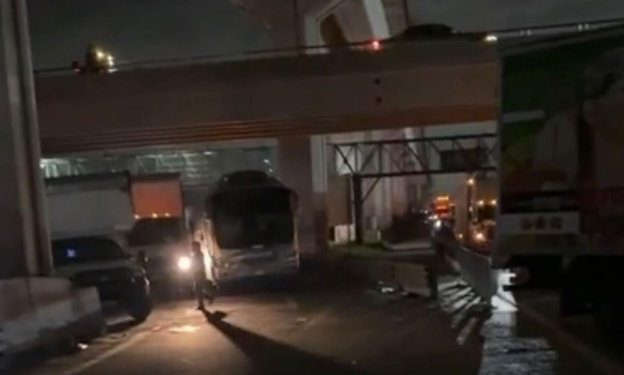Retiran bloqueo  de la México- Toluca; madres buscadoras y la FGJEM logran acuerdo