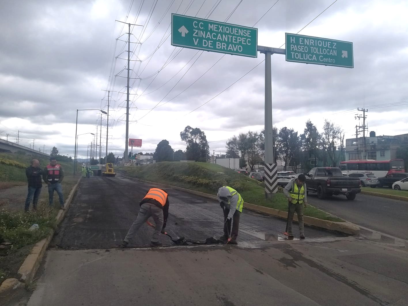 rehabilitan-el-paso-a-desnivel-en-avenida-las-torres-y-heriberto-enriquez