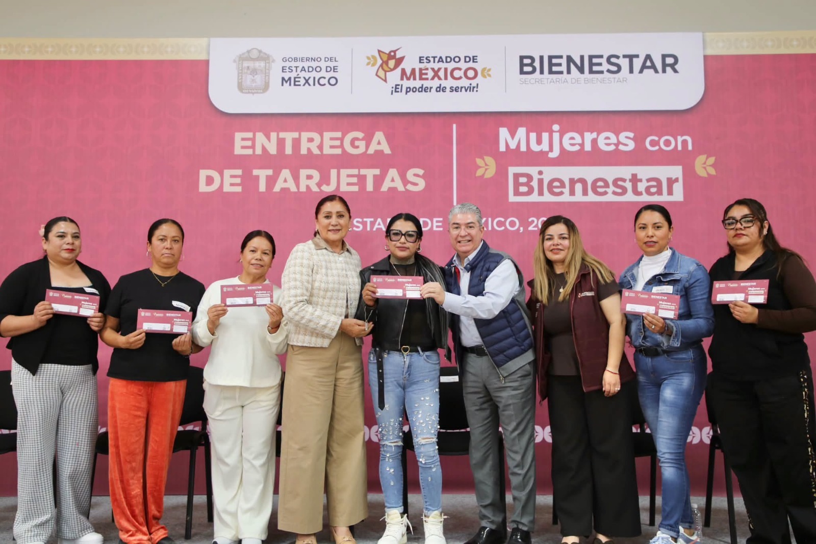 incorporan-a-beneficiarias-de-mujeres-con-bienestar-y-entregan-aparatos-a-personas-con-discapacidad-en-4-municipios