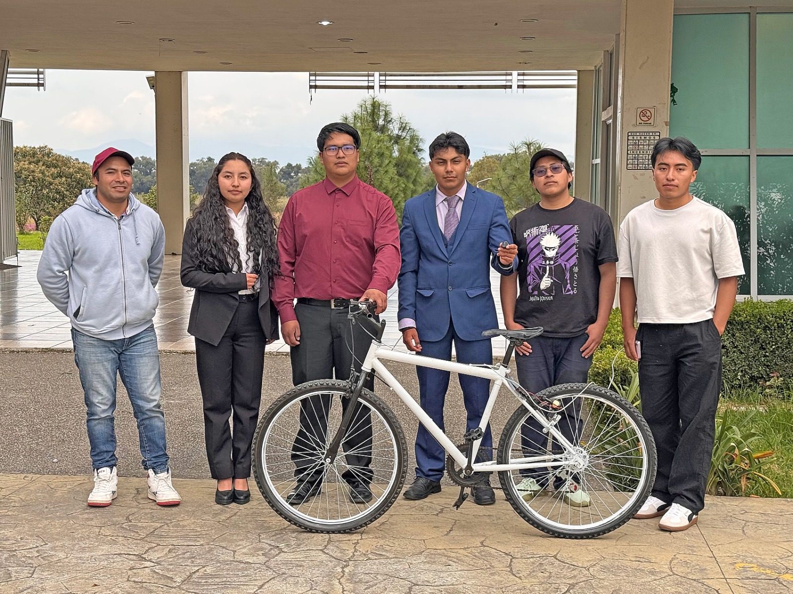con-bicicleta-generadora-de-electricidad-ganan-primer-lugar-estatal-estudiantes-de-universidad-mexiquense-del-bicentenario