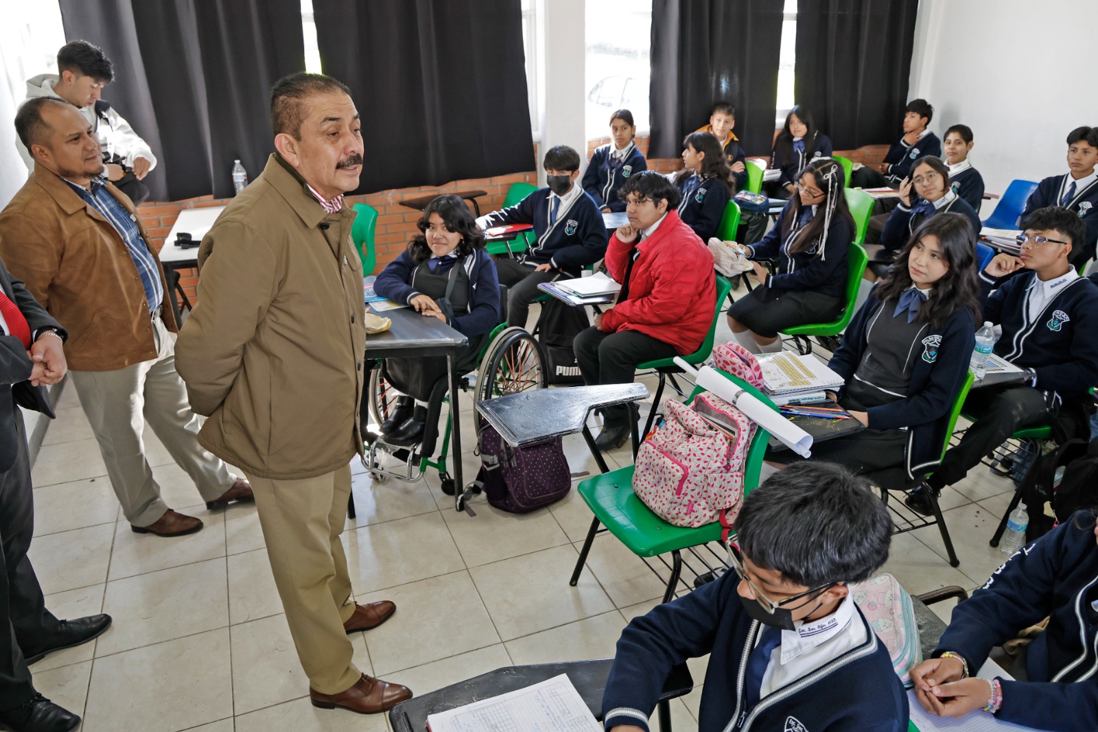 rehabilitan-y-equipan-5-escuelas-de-santa-cruz-atizapan-con-52-mdp-de-inversion