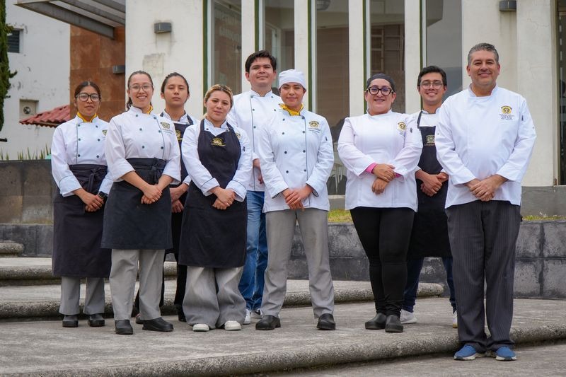 a-escena-internacional-la-cocina-mazahua-a-traves-de-estudiantes-de-la-uaem