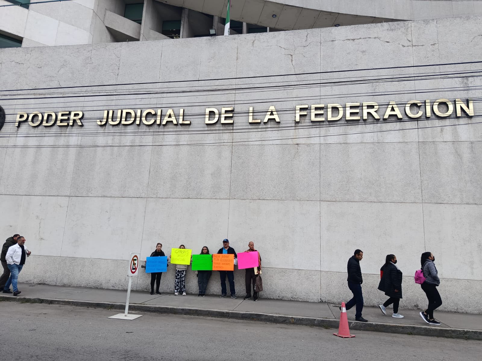 Hace berrinche  Ricardo Moreno  por suspención  de bodegas y  busca arremeter  contra jueza que  frenó el proyecto