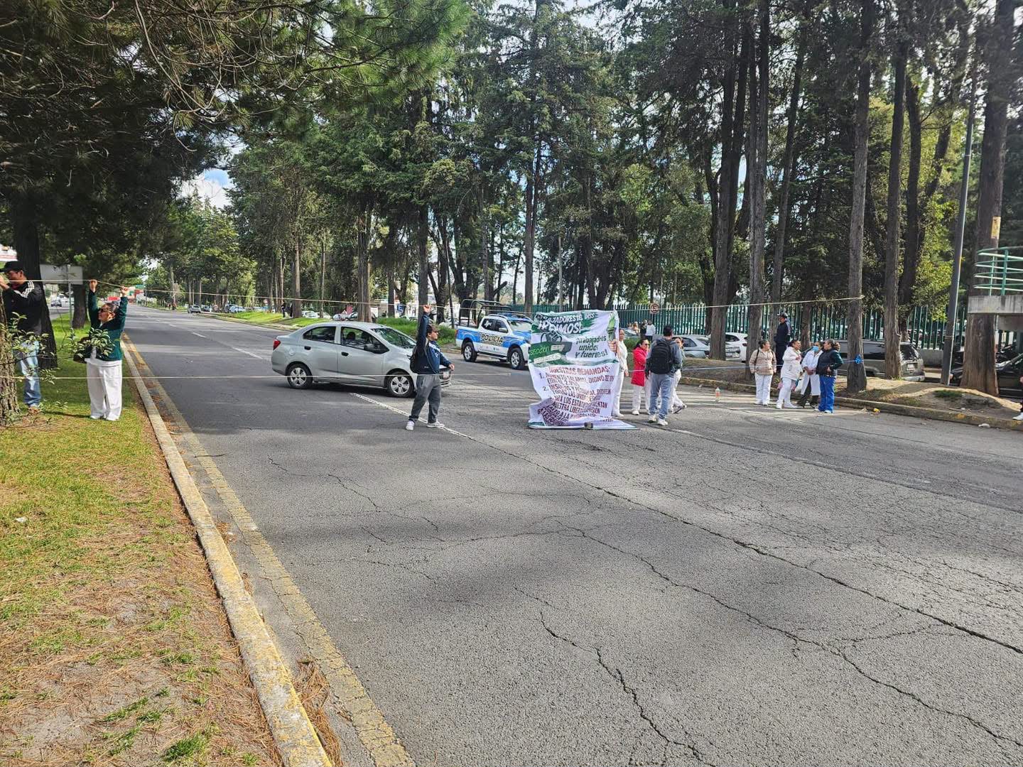 no-cesaran-bloqueos-hasta-mejorar-condiciones-laborales-en-hospitales-dice-personal-del-imss-en-toluca-y-metepec